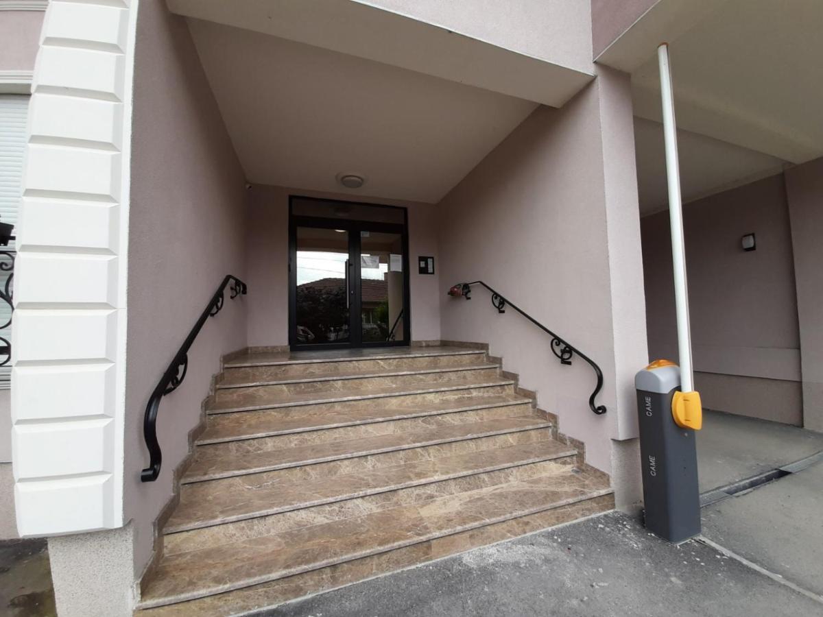 San Apartment ชาชาค ภายนอก รูปภาพ