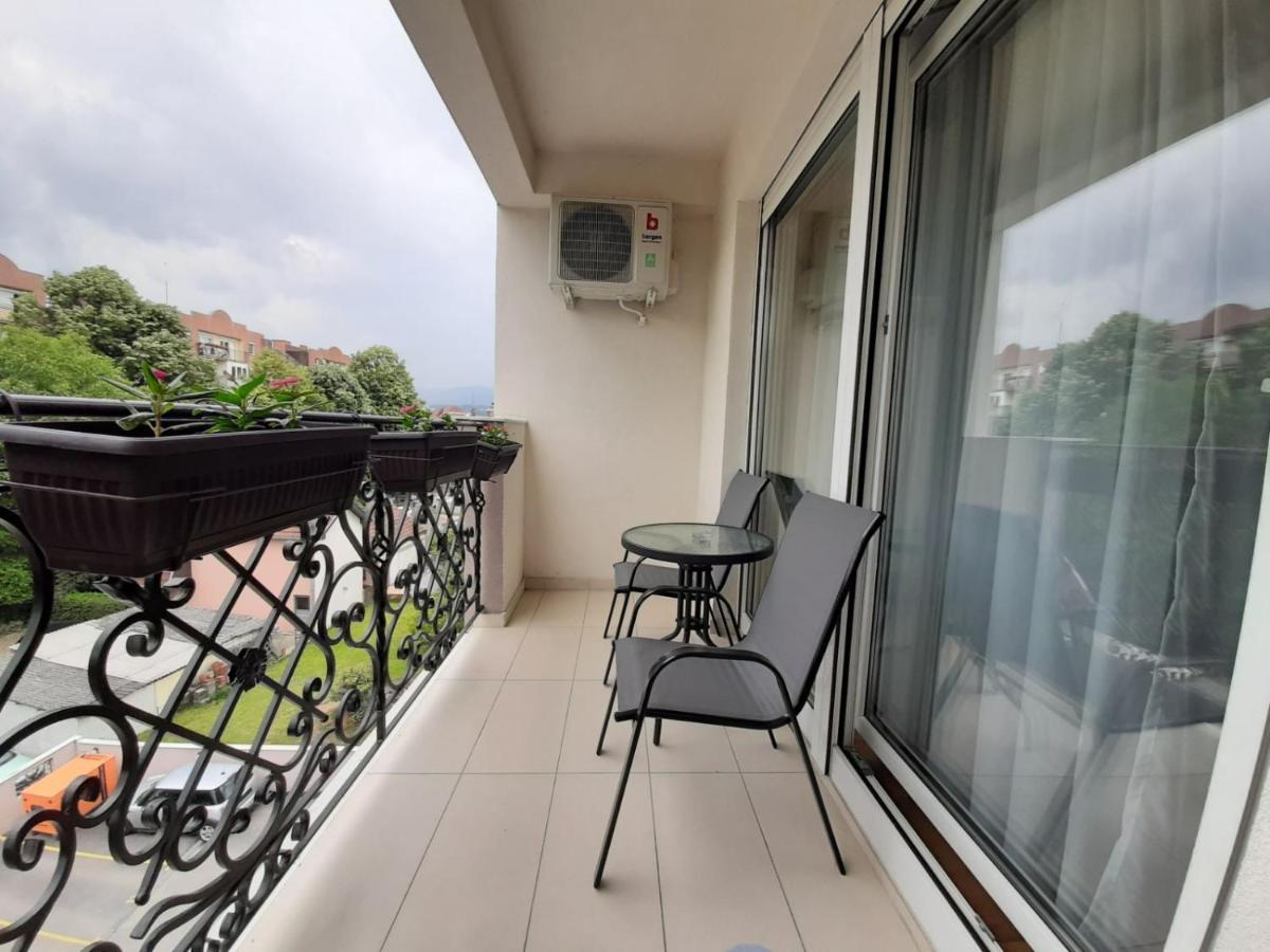 San Apartment ชาชาค ภายนอก รูปภาพ